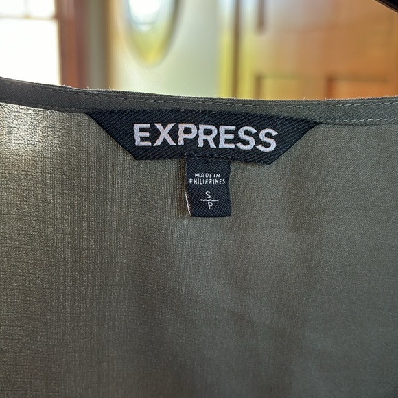 Express Cap Sleeve Blouse. V Neck Zipper Detail Sz Small Army Green - Picture 2 of 6